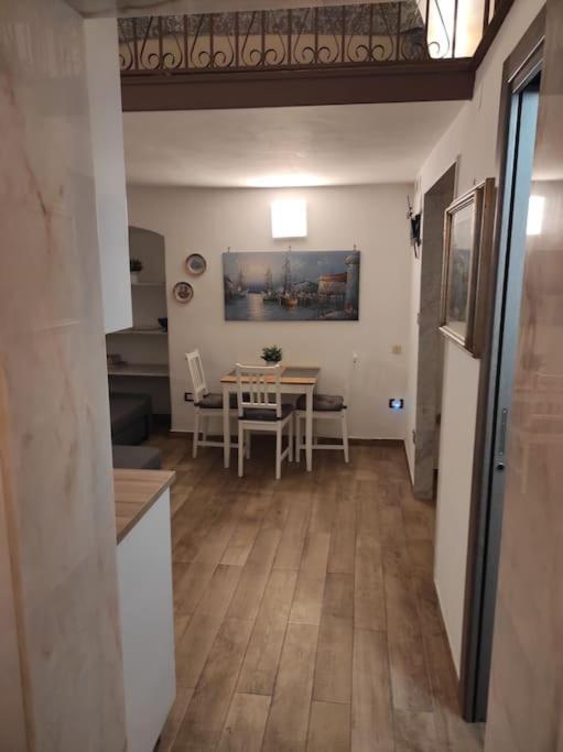 Beautiful Bari Apartment Luaran gambar